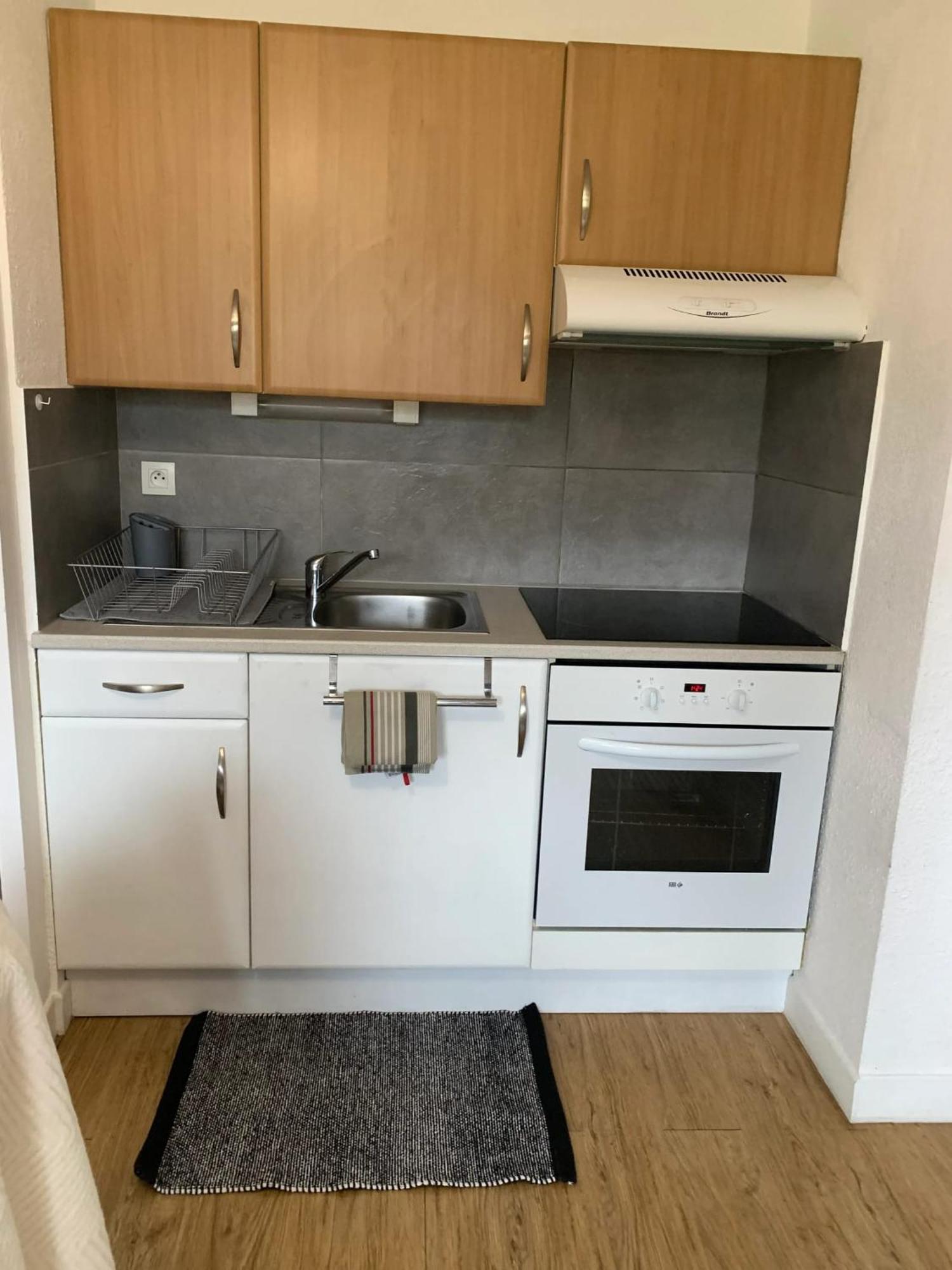 Appartement Charmant A Bagneres De Bigorre 56 M² Avec Balcon Buitenkant foto