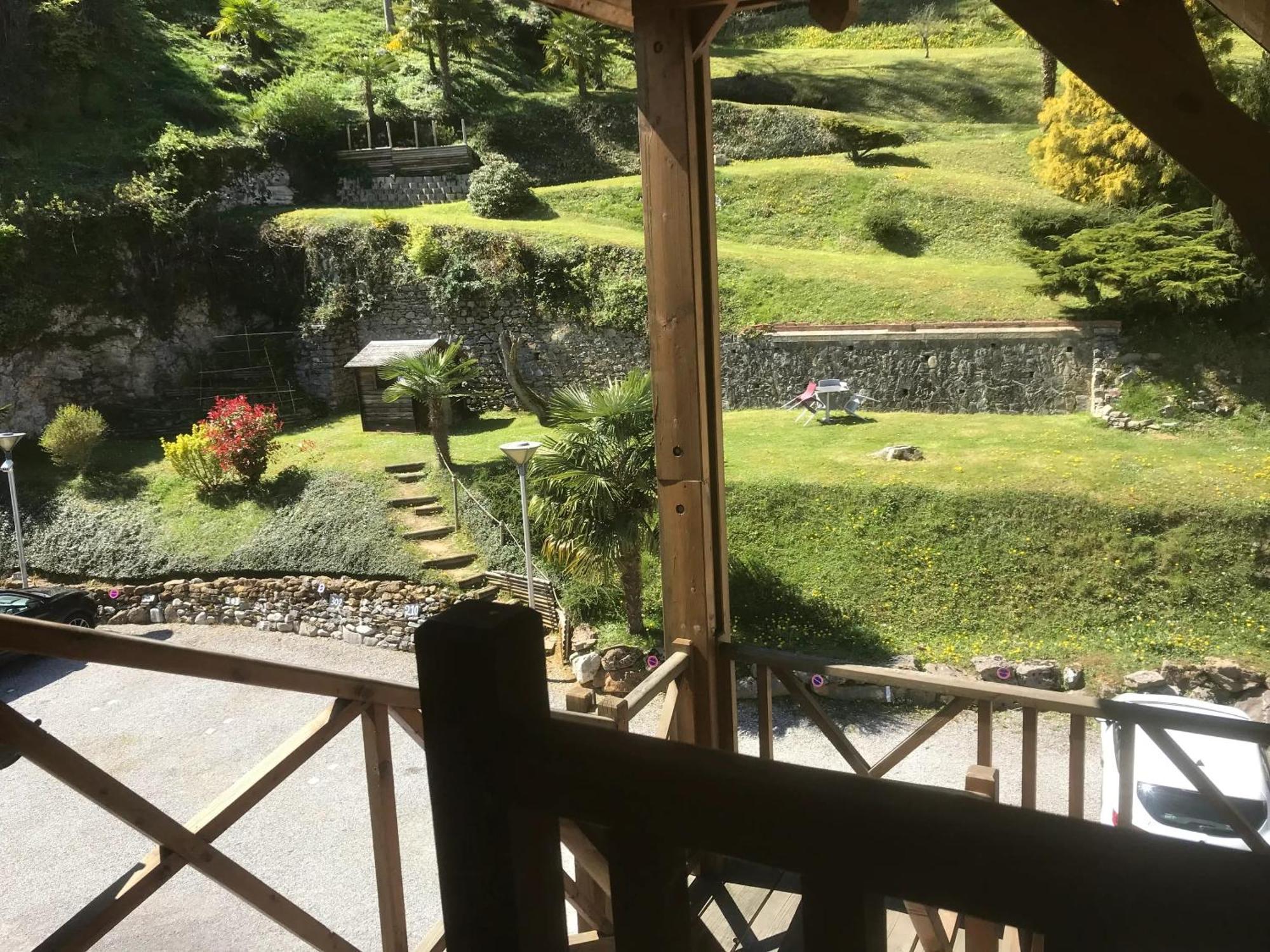 Appartement Charmant A Bagneres De Bigorre 56 M² Avec Balcon Buitenkant foto