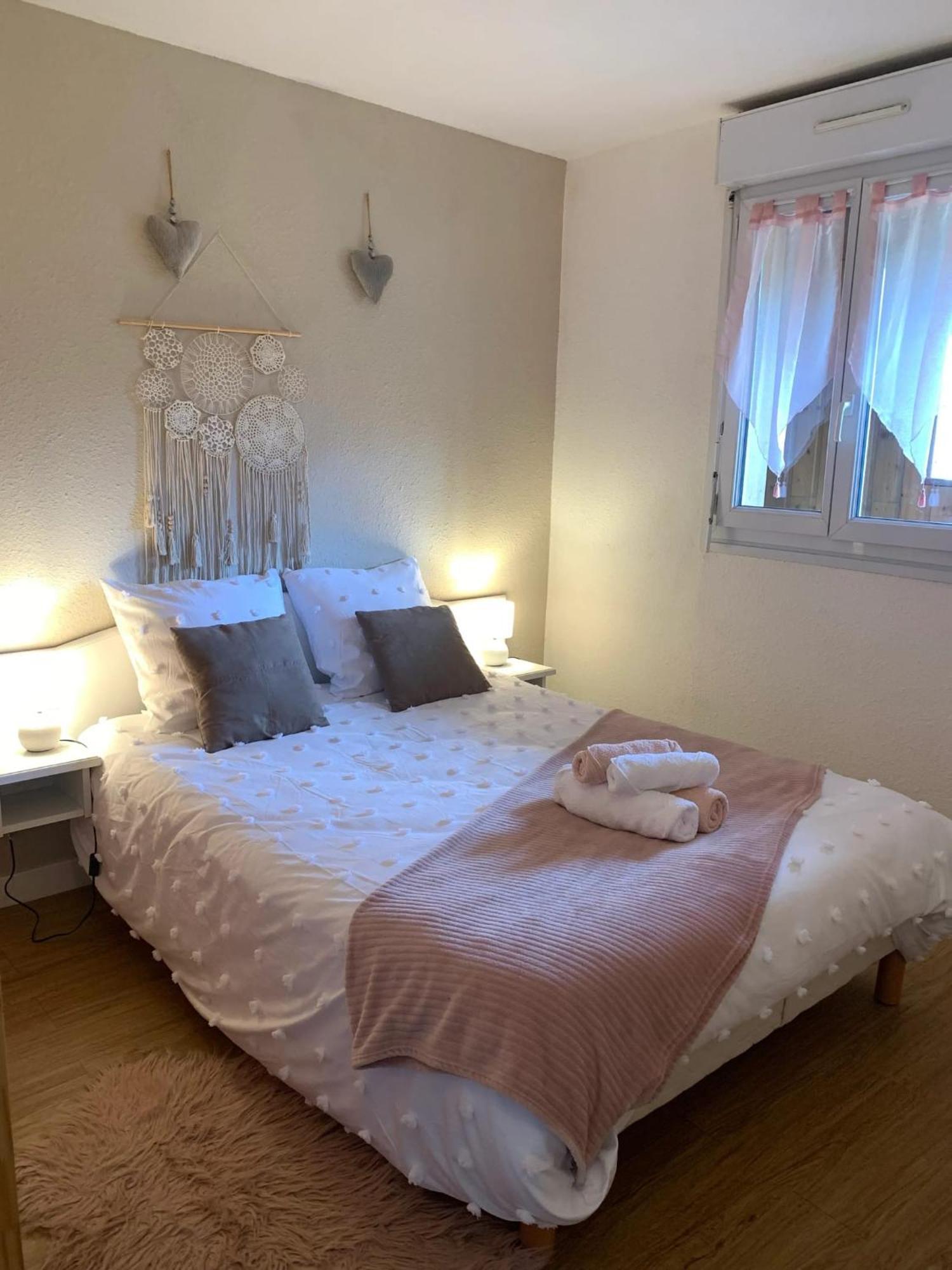 Appartement Charmant A Bagneres De Bigorre 56 M² Avec Balcon Buitenkant foto